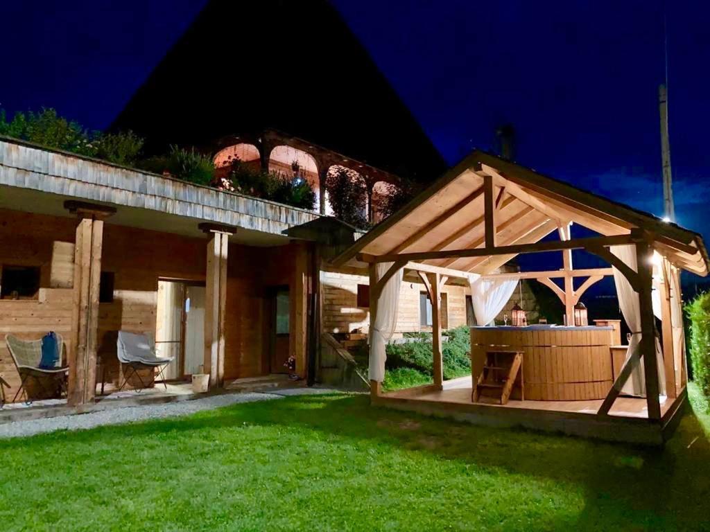 ホテル Casa Ralucai モイセイ エクステリア 写真