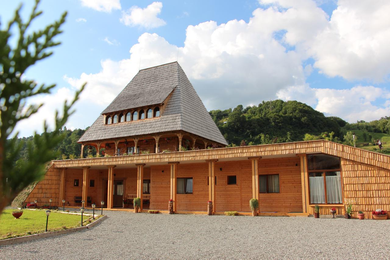 ホテル Casa Ralucai モイセイ エクステリア 写真