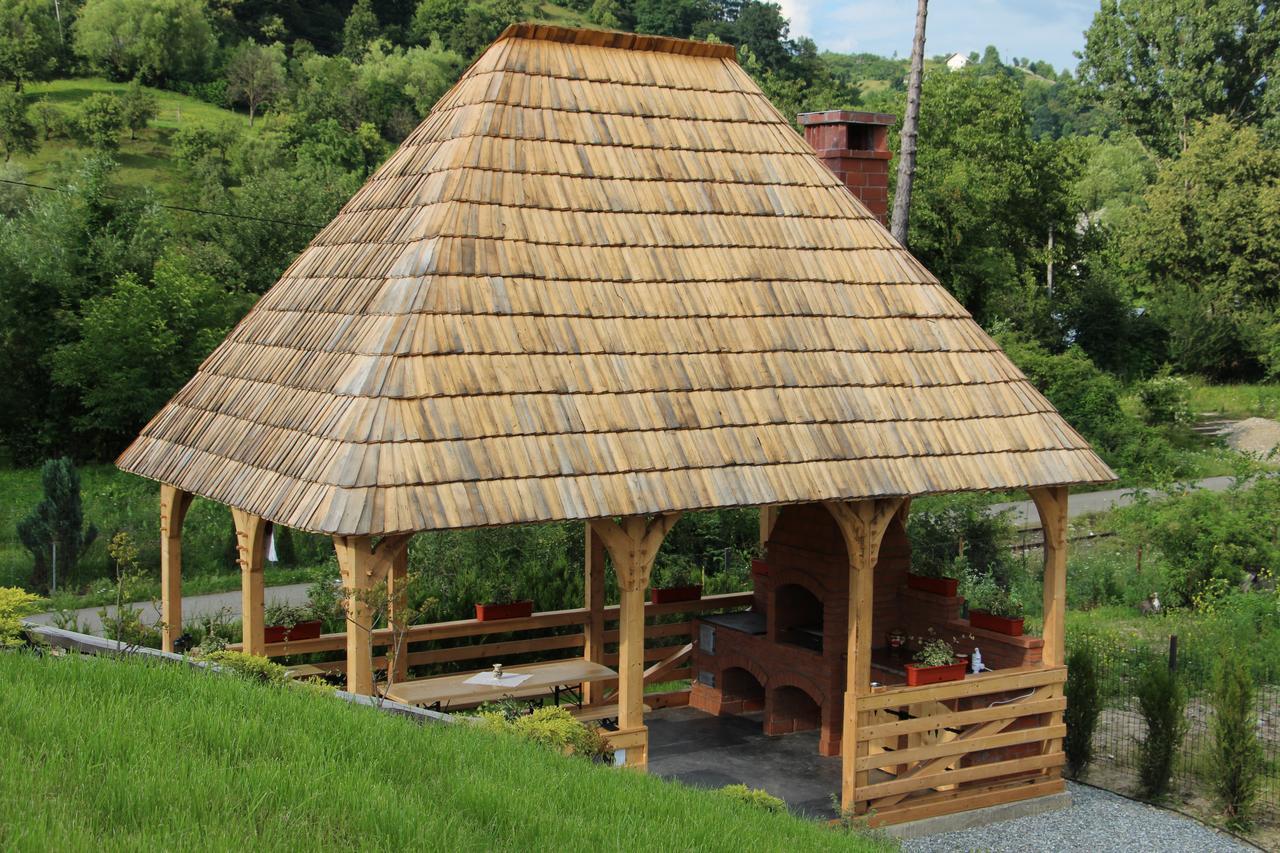 ホテル Casa Ralucai モイセイ エクステリア 写真