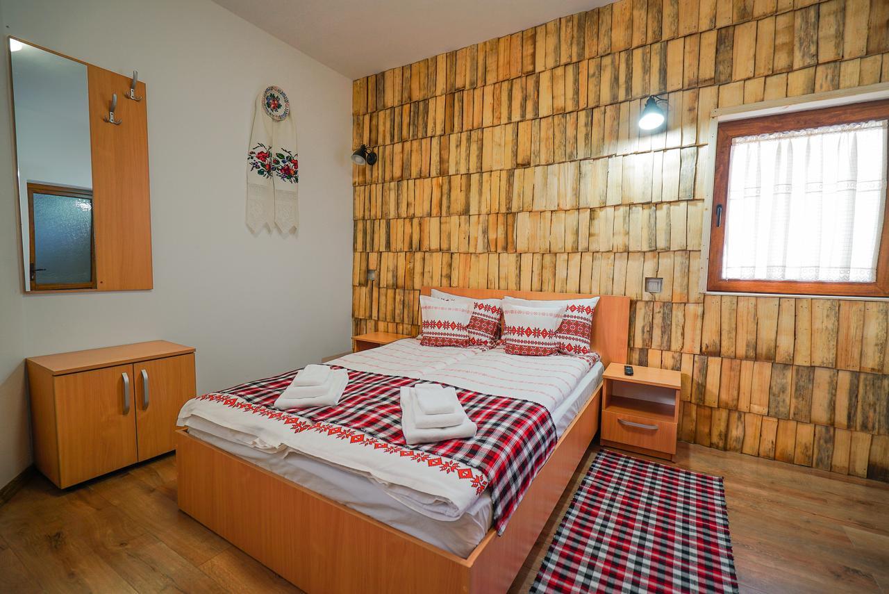 ホテル Casa Ralucai モイセイ エクステリア 写真